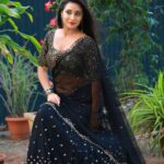 Bhanu Sri Mehra Instagram - Lots not my attitude, it's the way I'm✌🖤🖤 Outfit:@preesha_official Pc:@chavasiva #adhirindhishow #adhirindi #zeetelugu #anchoring🎤 #happylifestyle #peaceofmind✌ #lovework #bhanugirl❤ #bhanusree🔥❤️