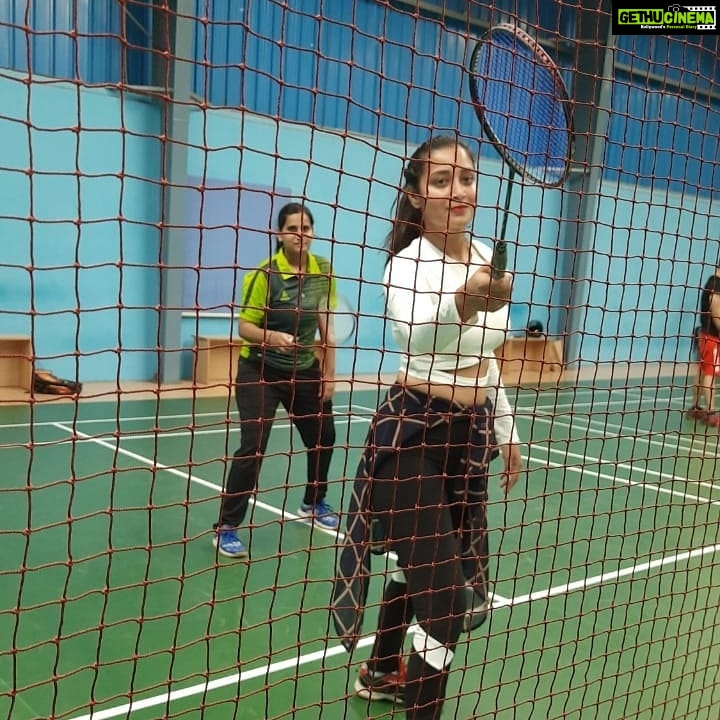 Bhanu Sri Mehra Instagram - In my life of cookie, you are the choco chip 🍪 @pc_cheruku PC credit goes to :@cheruku_lc . . . #friends #bestfriends #friendgoals #funtimes😎 #playinggames #sundaymood☀️ #funday #bestiesforlife #peaceofmind #badminton🏸 #badmintonfriends #bhanugirl❤ #bhanusree🔥❤️