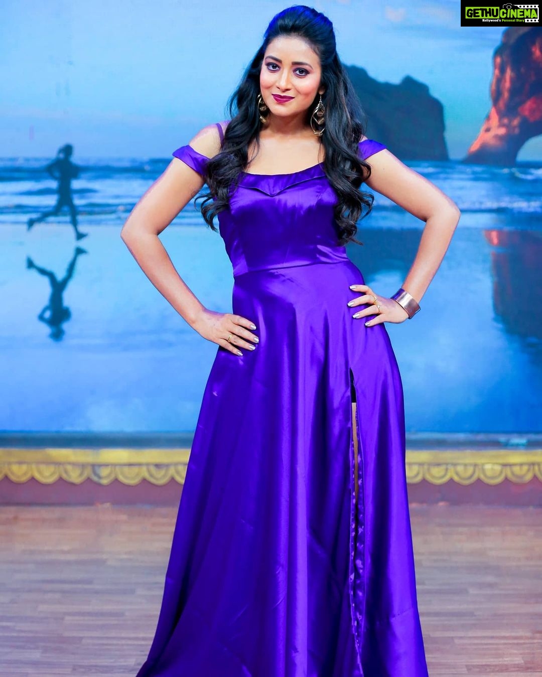 Bhanu Sri Mehra Instagram - Your more powerful then you know; you are beautiful just as you are.💃💜 Outfit:@feathersbtq Pc:@varshasfotography #tollywoodactress #actorlife #busylife #hope #best #happiness💕 #work #bhanugirl #bhanulove #bhanusree🔥❤️
