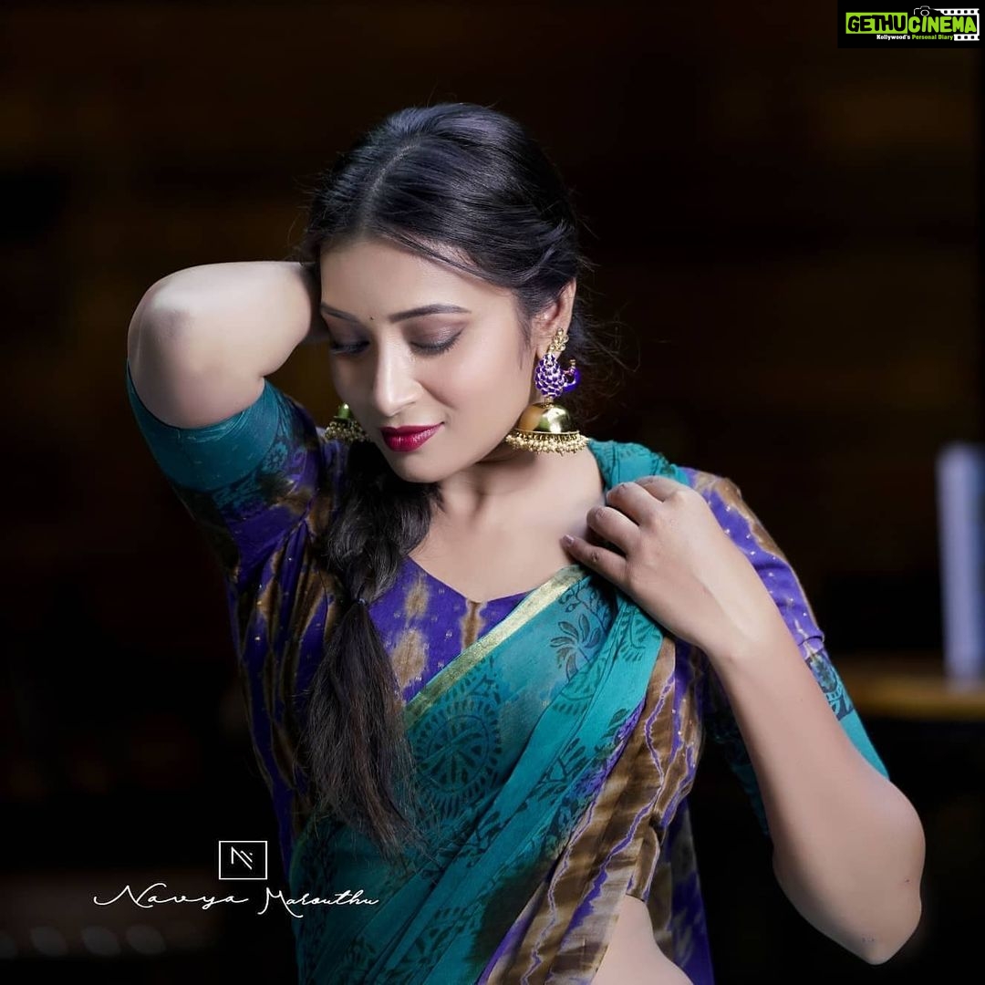 Bhanu Sri Mehra Instagram - There is beauty in simplicity💃 Outfit & styling:@navya.marouthu PC credit:@prashanth_photo_graphy Makeup:@panduchalapati #happylife #busy #cool #enjoytheday💋 #bhanulove #keeploving #bhanugirl❤ #bhanusree🔥❤️
