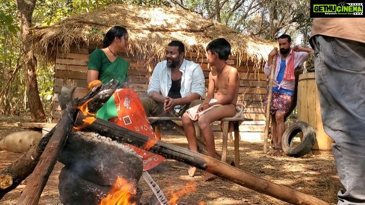 Bhanu Sri Mehra Instagram - #kaalakeya tho bahubali dialogue practice funny on sets #work #workmood #funtimes #shootdires🎬 #enjoyinglife💯