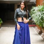 Bhanu Sri Mehra Instagram - Every girl is beautiful in her own way 💙🖤 Costume by - @maghuva.studio Accessories by - @fashionjewelcollections Styled by - @greeshma_krishna.k Photography by - @sampathnachu50 . #styledbygkk #black #blue #girlpower💪 #tollywoodactress #biggbosstelugu2 #bhanusree🔥❤️