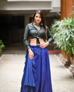 Bhanu Sri Mehra Instagram - Every girl is beautiful in her own way 💙🖤 Costume by - @maghuva.studio Accessories by - @fashionjewelcollections Styled by - @greeshma_krishna.k Photography by - @sampathnachu50 . #styledbygkk #black #blue #girlpower💪 #tollywoodactress #biggbosstelugu2 #bhanusree🔥❤️