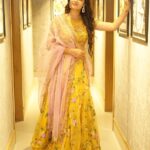 Bhanu Sri Mehra Instagram - Isn't about having a pretty face. Its about having a pretty mind, pretty heart and pretty soul.🧡💖💃 happy weekend guys🤗👍 Outfit by:@preesha_official #weekendvibes #saturday #funday😎 #tollywoodactress #biggbosstelugu2 #bhanusree #actorlife #bhanusree🔥❤️