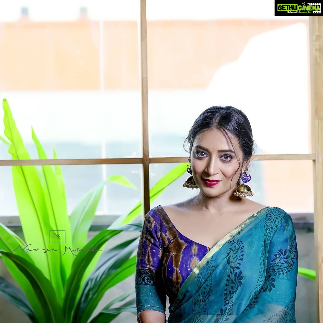 Bhanu Sri Mehra Instagram - There is beauty in simplicity💃 Outfit & styling:@navya.marouthu PC credit:@prashanth_photo_graphy Makeup:@panduchalapati #happylife #busy #cool #enjoytheday💋 #bhanulove #keeploving #bhanugirl❤ #bhanusree🔥❤️