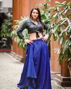 Bhanu Sri Mehra Instagram - Every girl is beautiful in her own way 💙🖤
Costume by - @maghuva.studio
Accessories by - @fashionjewelcollections
Styled by - @greeshma_krishna.k
Photography by - @sampathnachu50
.
#styledbygkk #black #blue #girlpower💪 #tollywoodactress #biggbosstelugu2 #bhanusree🔥❤️