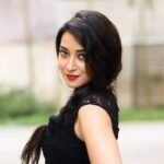 Bhanu Sri Mehra Instagram - Good night my insta family😌🖤 Pc:@they_call_me_keshu #goodnightpost #happysleep #dreams #biggbosstelugu2 #tollywoodactress #anchor #bhanusree🔥❤️