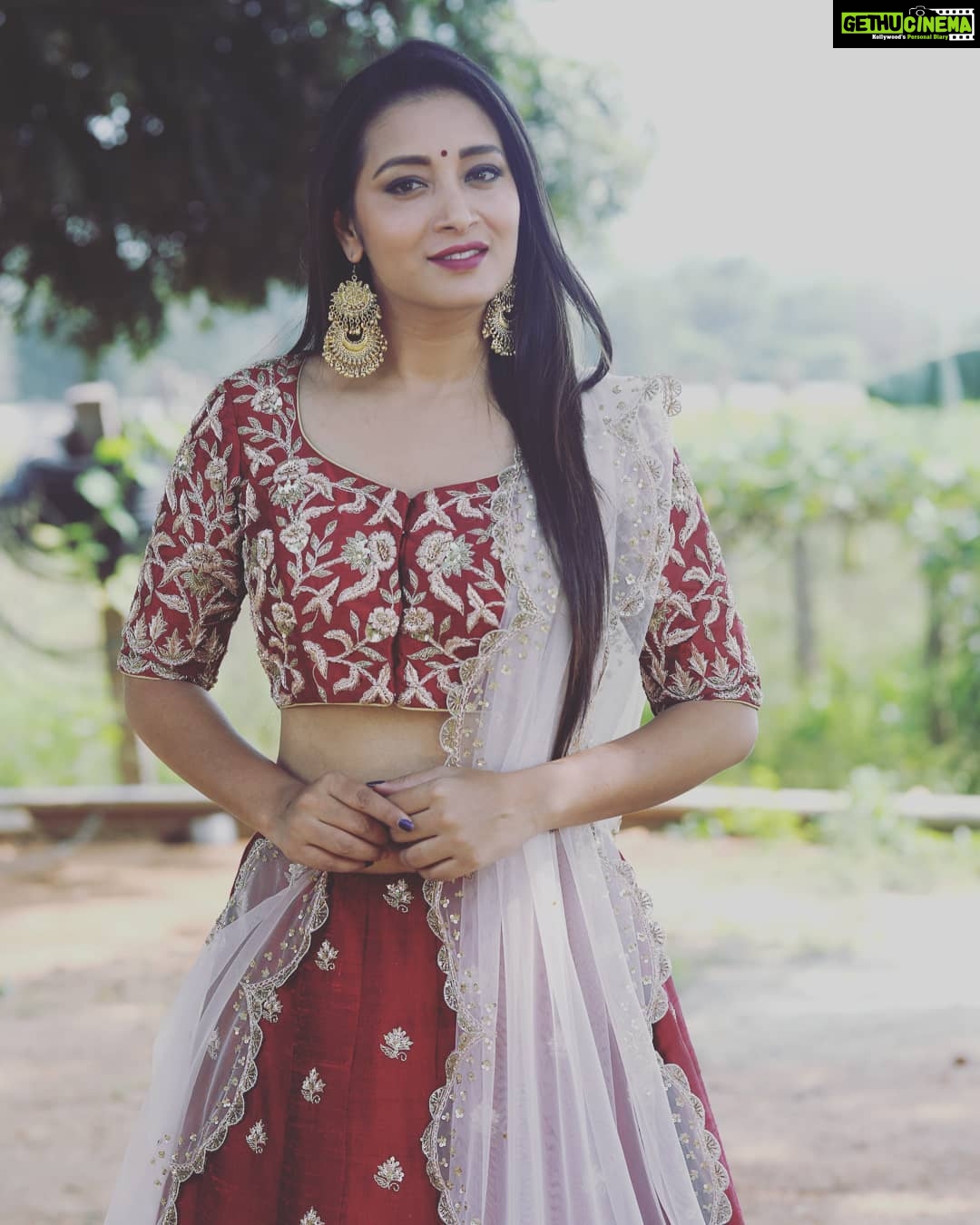 Bhanu Sri Mehra Instagram - Make life like a Friday don't make it like a Monday 🤣🤣🤣 Outfit by: @harikastudio PC : @satya007b #marooncolor #supercombo #feelhappy #tollywoodactress #bhanusree🔥❤️