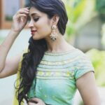 Bhanu Sri Mehra Instagram - "Be that strong girl that everyone knew would make it through the worst, be that fearless girl, the one who would dare to do anything, be that independent girl who didn't need a man; be that girl who never backed down."💚 Outfit by: @harikastudio Jewellery: @kalasha_finejewels PC: @satya007b #greendress #treditional #kalasha #tollywoodactor #anchor