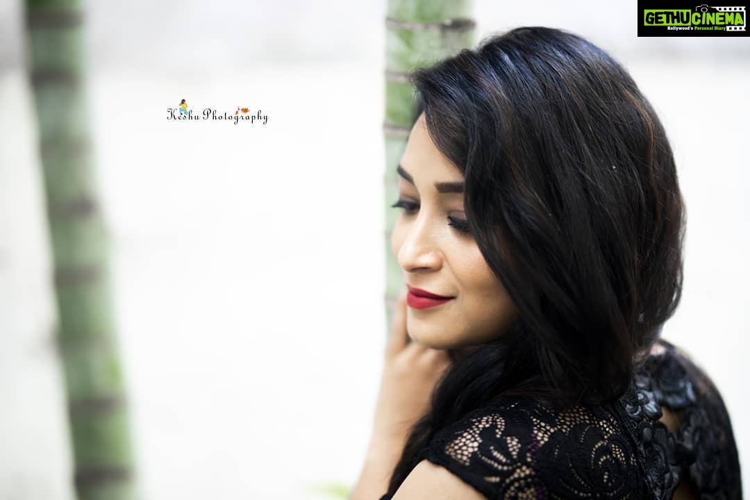 Bhanu Sri Mehra Instagram - Confidence is silent. Insecurities are loud. Good evening guys Pc:@they_call_me_keshu #girlpower💪 #tollywoodactress #biggbosstelugu2 #weekendvibes #instacool #bhanusree🔥❤️