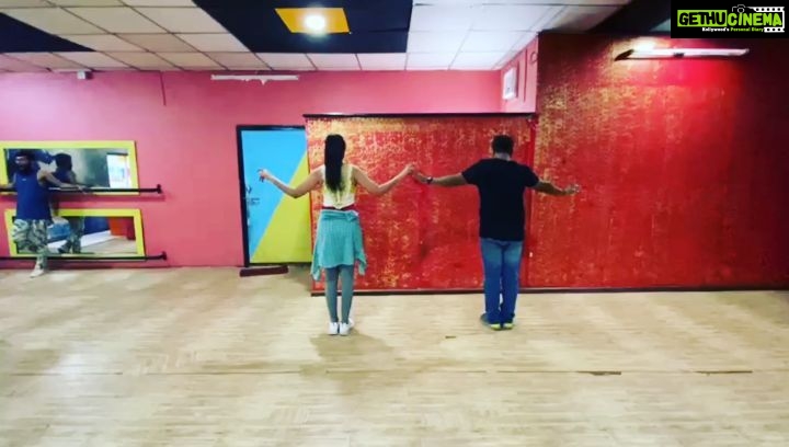 Bhanu Sri Mehra Instagram - Love dance😘🥰💃 #dance #fitness #enjoyingdance #love#southindianactress