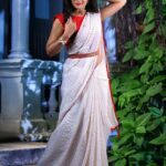 Bhanu Sri Mehra Instagram - Good morning everyone 😊 @frillsbyvasavi @nakshatra_jewels #goodmorning #happymonday #biggbosstelugu2 #biggboss2bhanu