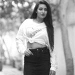 Bhanu Sri Mehra Instagram - Be that strong girl that everyone knew would make it through the worst ,be that fearless girl. The one who would dare to do anything, be that independent girl who didn't need a man; be that girl who never backed down." 💃 Pc: @they_call_me_keshu Outfit by : bhanu sree🙈 #girlpower #southindianactress #biggbosstelugu2 #bhanusree🔥❤️