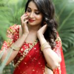 Bhanu Sri Mehra Instagram - Keep smiling because life is a beautiful thing there's so much to smile about and iam not what happened to me iam what I choose to become.❤️❤️ Outfit by :@firoz_design_studio Photography :@they_call_me_keshu
