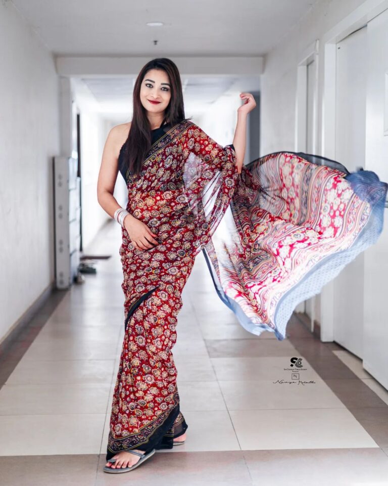 Bhanu Sri Mehra Instagram - Bring your own unique self is pure beauty ✨️ @saicharanthejareddyphotography @navya.marouthu #bepositive #happymood #bhanusree🔥❤️ #Instagram #instalove #actorslife