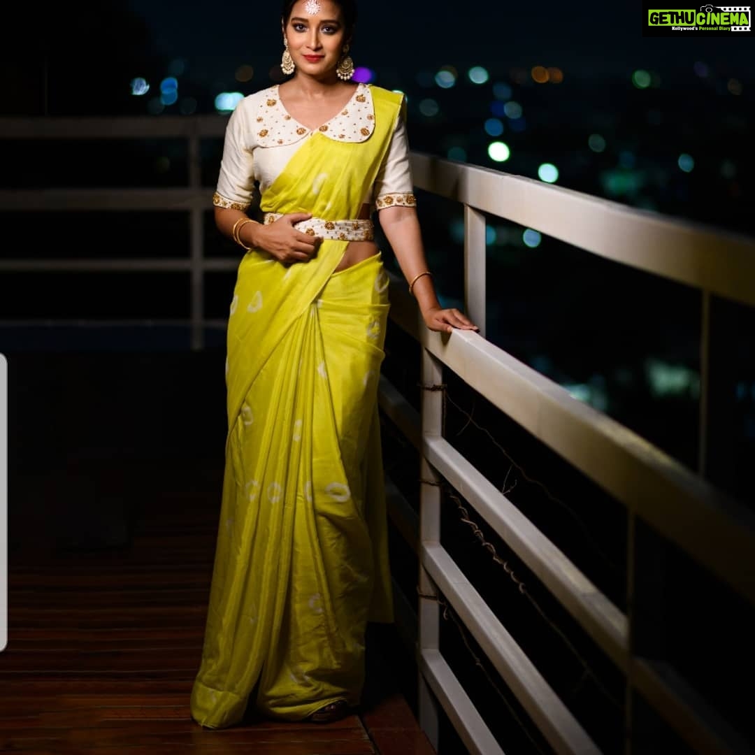 Bhanu Sri Mehra Instagram - Beauty is being the best possible version of yourself on the inside and out.💛 @meghanagarapatiofficial @kaluva_jewels @pixelperfectmakeup_visali @sreekruthsravan #yellowsaree💛 #beauty #queen👑 #southindianactor