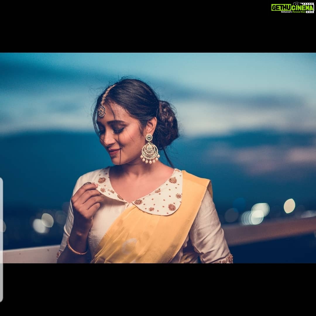 Bhanu Sri Mehra Instagram - Beauty is being the best possible version of yourself on the inside and out.💛 @meghanagarapatiofficial @kaluva_jewels @pixelperfectmakeup_visali @sreekruthsravan #yellowsaree💛 #beauty #queen👑 #southindianactor