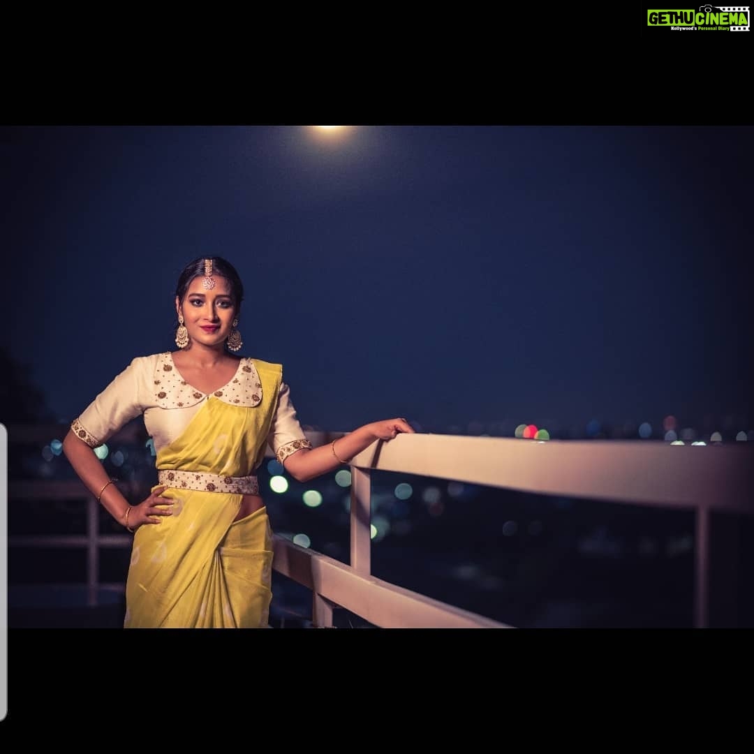 Bhanu Sri Mehra Instagram - Beauty is being the best possible version of yourself on the inside and out.💛 @meghanagarapatiofficial @kaluva_jewels @pixelperfectmakeup_visali @sreekruthsravan #yellowsaree💛 #beauty #queen👑 #southindianactor