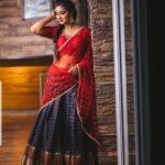 Bhanu Sri Mehra Instagram - As per as Indian wear is concerned, more is more and less is a bore❤️red and blue of saree is amazing Yoo yoo 💃❤️❤️ Outfit by:@meghanagarapatiofficial @tourmalinejewels Makeup artist:@pixelperfectmakeup_visali Pic :@sreekruthsravan