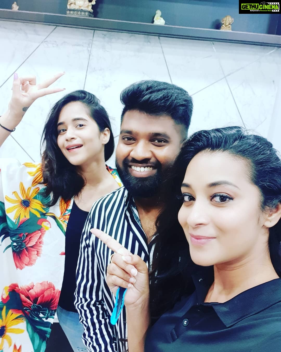 Bhanu Sri Mehra Instagram - Brother and sister 🤗😘 @rollrida @deepthi_sunaina