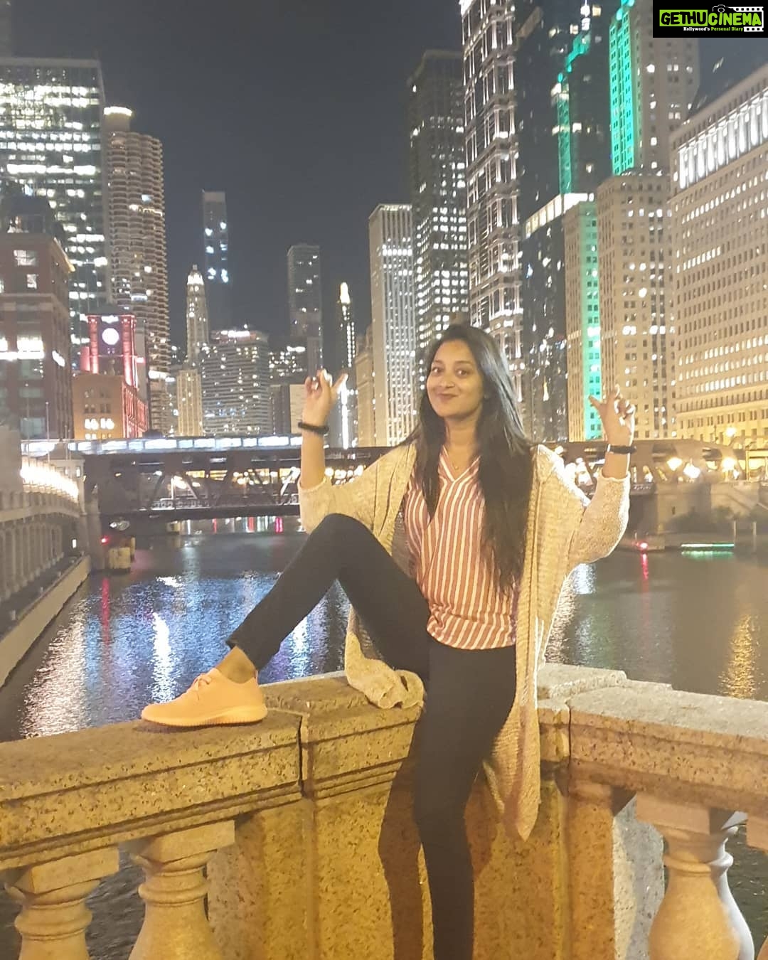 Bhanu Sri Mehra Instagram - When you leave a beautiful place, you carry it with you wherever you go.😍 #chicagonightlife
