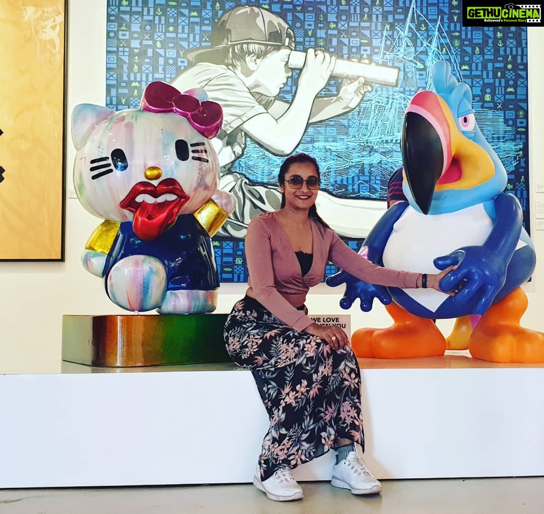 Bhanu Sri Mehra Instagram - Come and drench in the glory of art graffiti 🌈😍 #miami Wynwood Walls & Art District, Miami