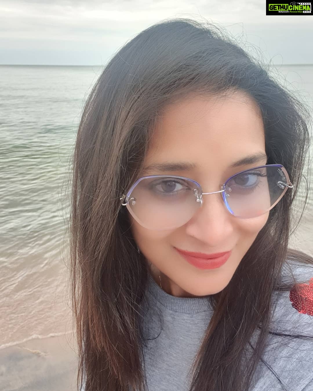 Bhanu Sri Mehra Instagram - Life cannot be changed in a minute but decision taken in a minute changes everything in life always stay clam before you decide😊👍 #decisions #life #goals #happiness #peaceofmind✌