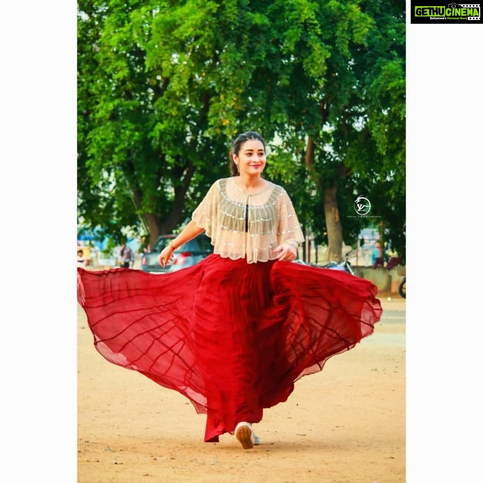 Bhanu Sri Mehra Instagram - Good afternoon everyone ❤️
