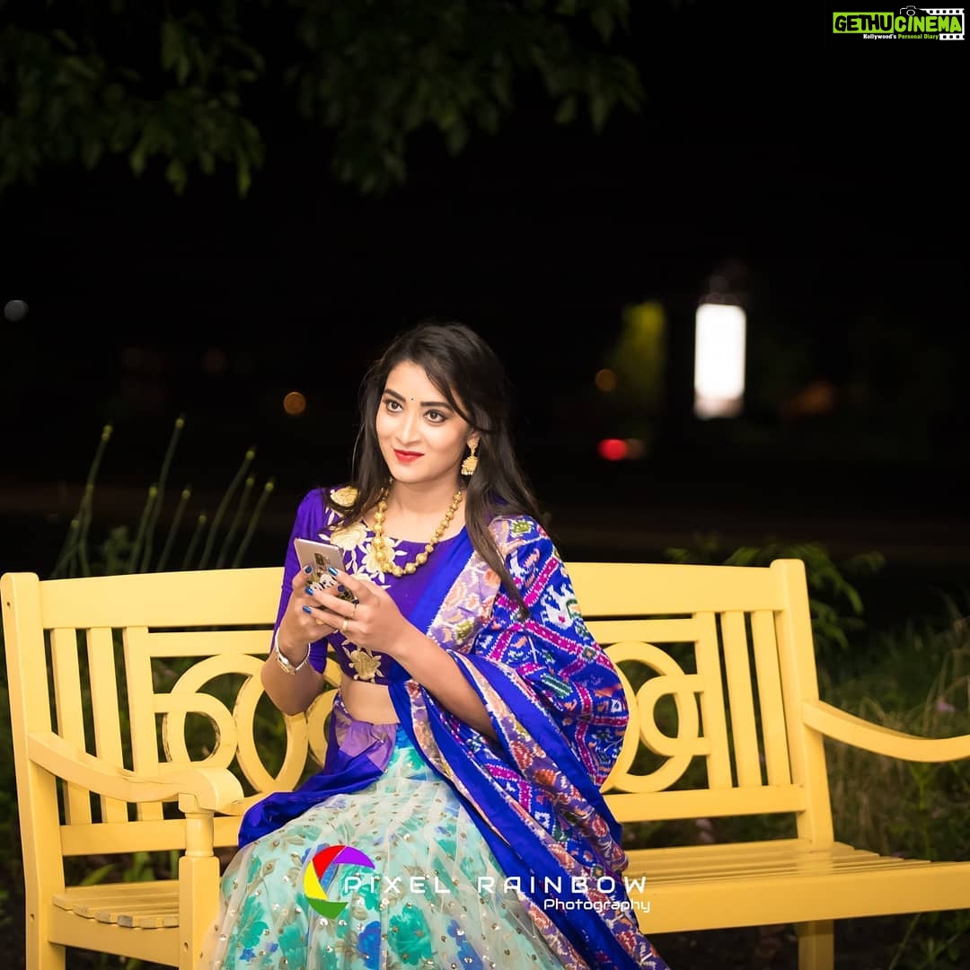 Bhanu Sri Mehra Instagram - Columbus CTA photos 🤗😍 @roopikahandlooms thank you for this lovely outfit Dress designed by: @roopikahandlooms