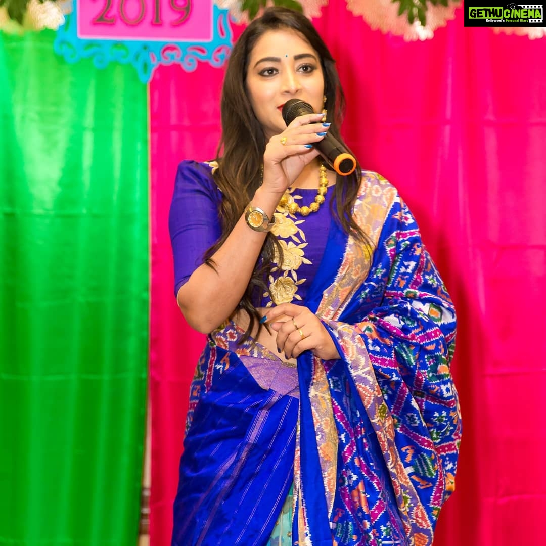 Bhanu Sri Mehra Instagram - Columbus CTA photos 🤗😍 @roopikahandlooms thank you for this lovely outfit Dress designed by: @roopikahandlooms
