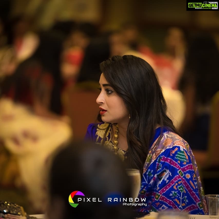 Bhanu Sri Mehra Instagram - Columbus CTA photos 🤗😍 @roopikahandlooms thank you for this lovely outfit Dress designed by: @roopikahandlooms