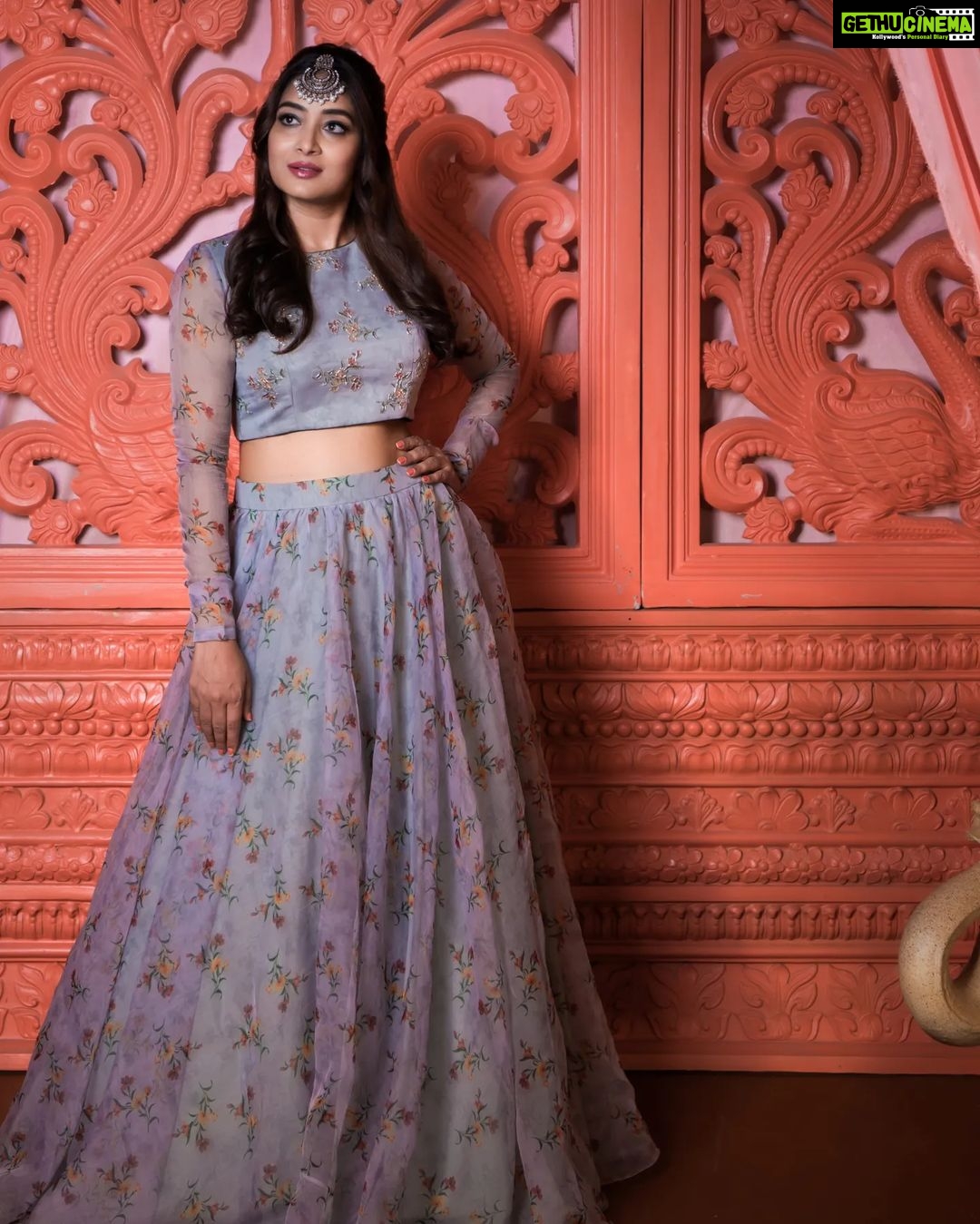 Bhanu Sri Mehra Instagram - A cheerful look brings joy to the heart ❤️ @jahnavivarmalabel @verendar_photography @pretty.jewelbox @maskmakeupartist @hairstylistravi Location:@mrandmrsstudiohyd #tollywoodhotactress #southindiaactress #bhanusree🔥❤️ #actorslife #busy