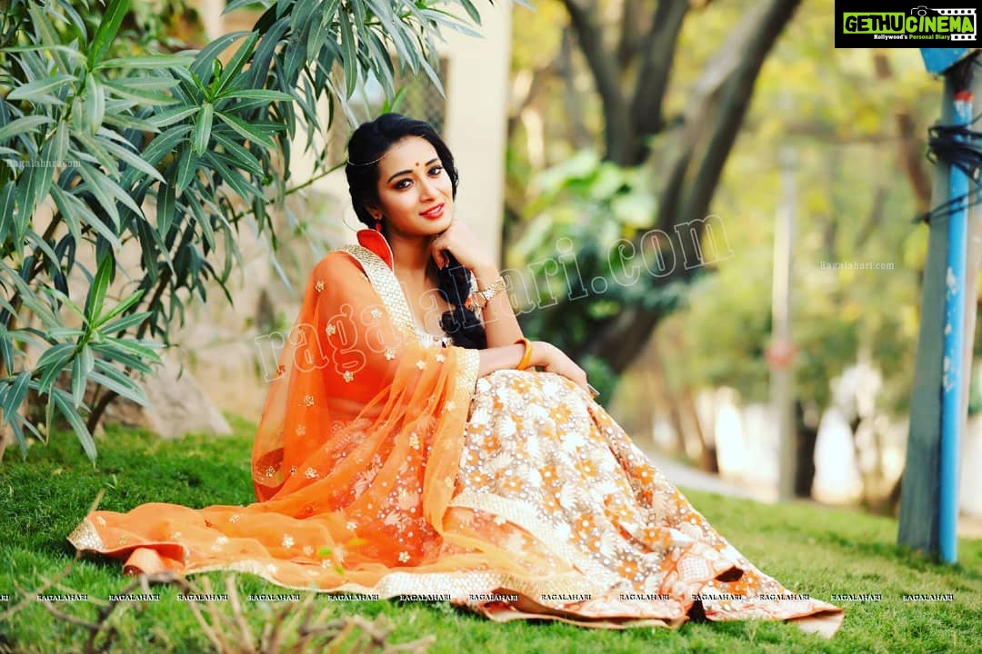 Bhanu Sri Mehra Instagram - Good morning everyone 😊 #throwback