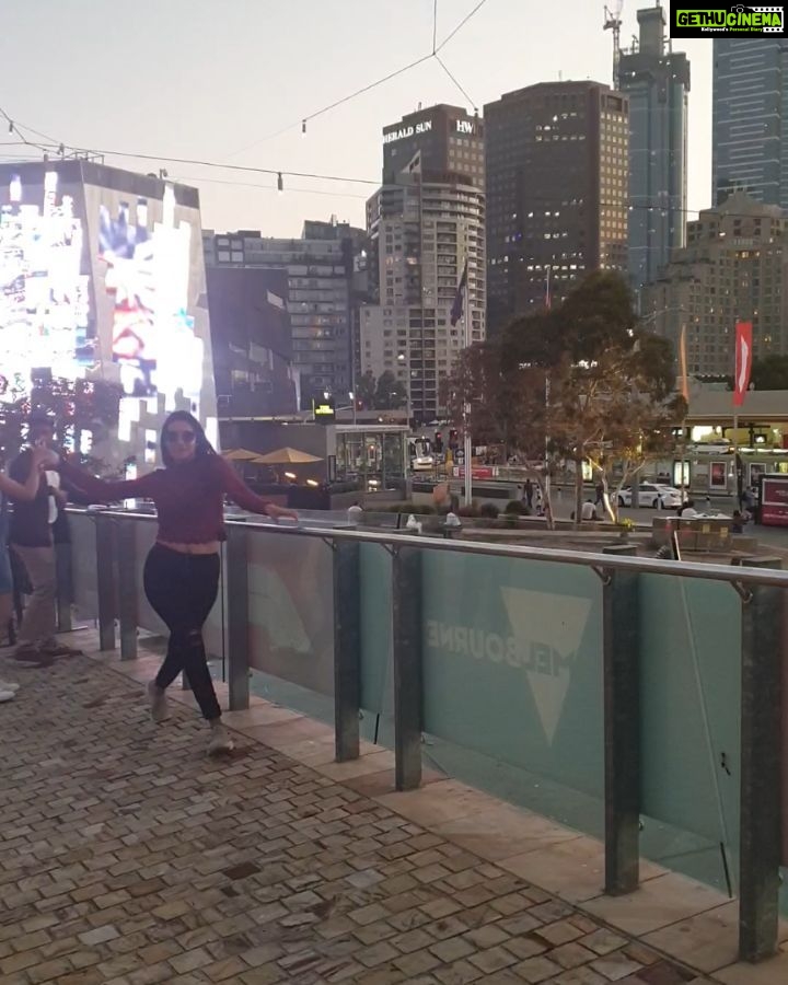 Bhanu Sri Mehra Instagram - Iam enjoying at Melbourne city๐๐ Fed Square