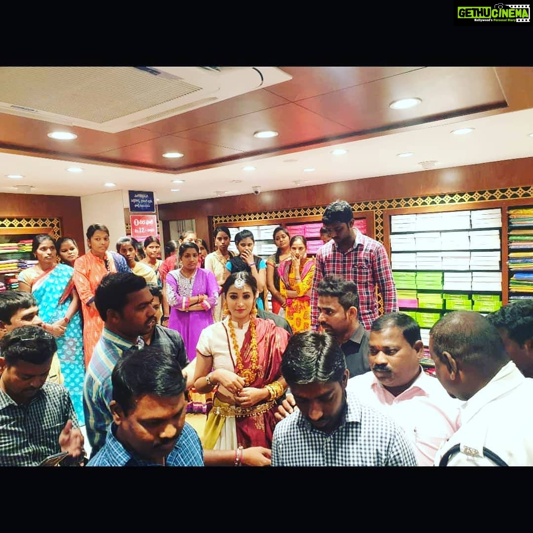 Bhanu Sri Mehra Instagram - Amaya shopping mall Manchiral 😍