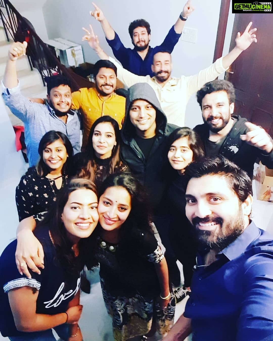 Bhanu Sri Mehra Instagram - My extended family 😍🤗@samratreddy@ @singergeethamadhuri @deepthi_sunaina @tanishalladi @biggbossganesh @kireetid @munnag @amitkumar_tiwari @mrudulakallepalli