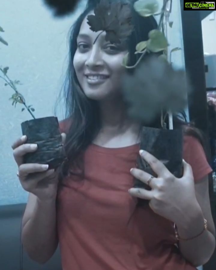 Bhanu Sri Mehra Instagram - Trees exhale for us so that we can inhale them to stay alive. Can we forget that ? Let us love trees with every breath until we perish. #treelovers.