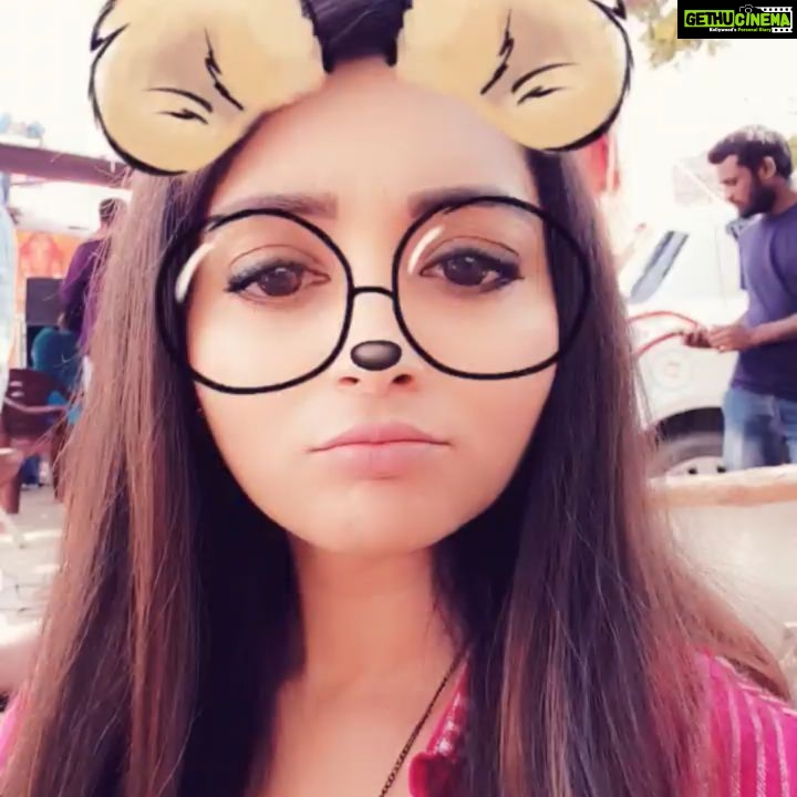 Bhanu Sri Mehra Instagram - Bunga muthi😏