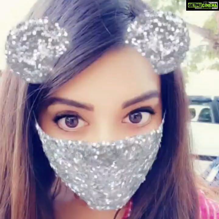Bhanu Sri Mehra Instagram - Nenu dhonga 🤣
