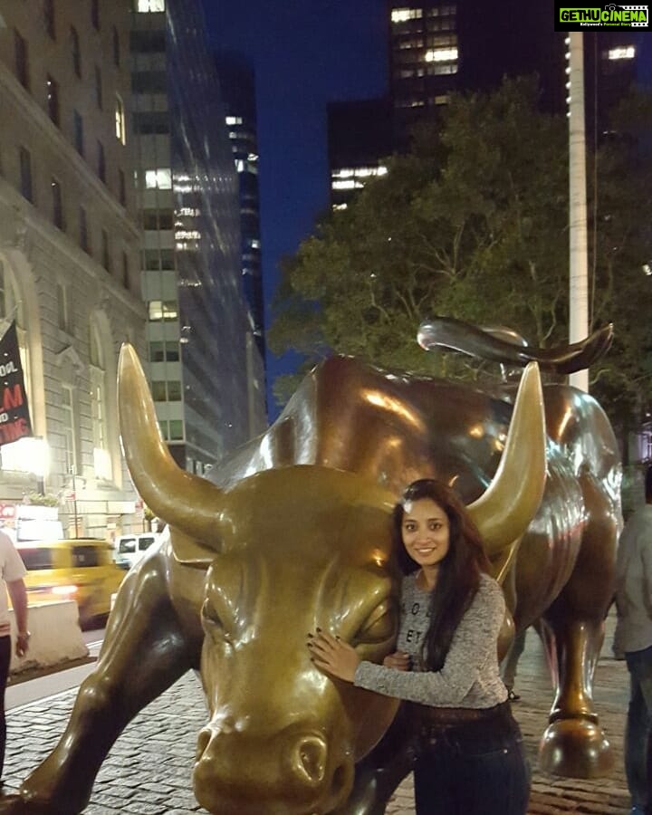 Bhanu Sri Mehra Instagram - Fond memories at Wall Street Bull"New York"😊
