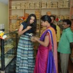 Bhanu Sri Mehra Instagram - Happy to be part of and to inaugurate #Sravanisweetshop which are purely Homemade. #srinagarcolonyhyderabad #besidesatyasainigam. :)