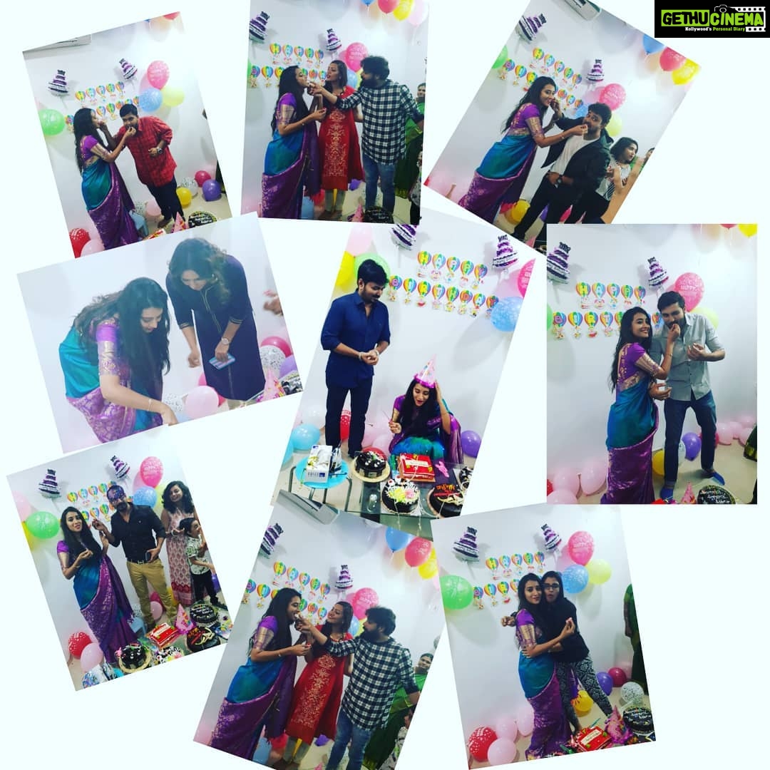 Bhanu Sri Mehra Instagram - The best birthday with my extended Family #Samratreddy #Deepthi_Sunaina #Singergeethamadhuri #Shyamalareddy #Rollrida #Amitkumar_tiwari #Tanishalladi #Ganesh #Nandini.rai and thanks a lot for making my day more Special with ur presence ππ
