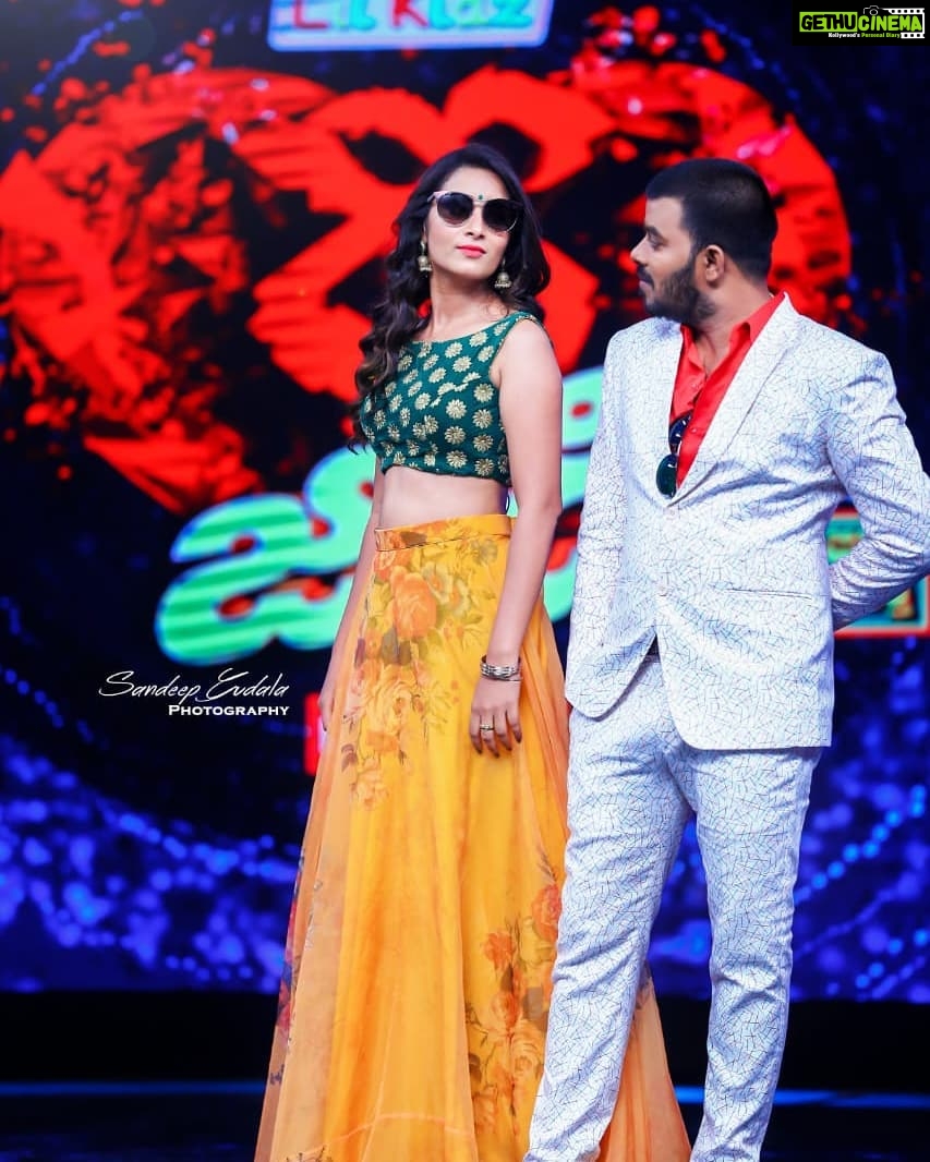 Bhanu Sri Mehra Instagram - Very happy dng dhee Jodi program##outfit by swapna_paidi##tqqq my dear ##💃💃💃💃