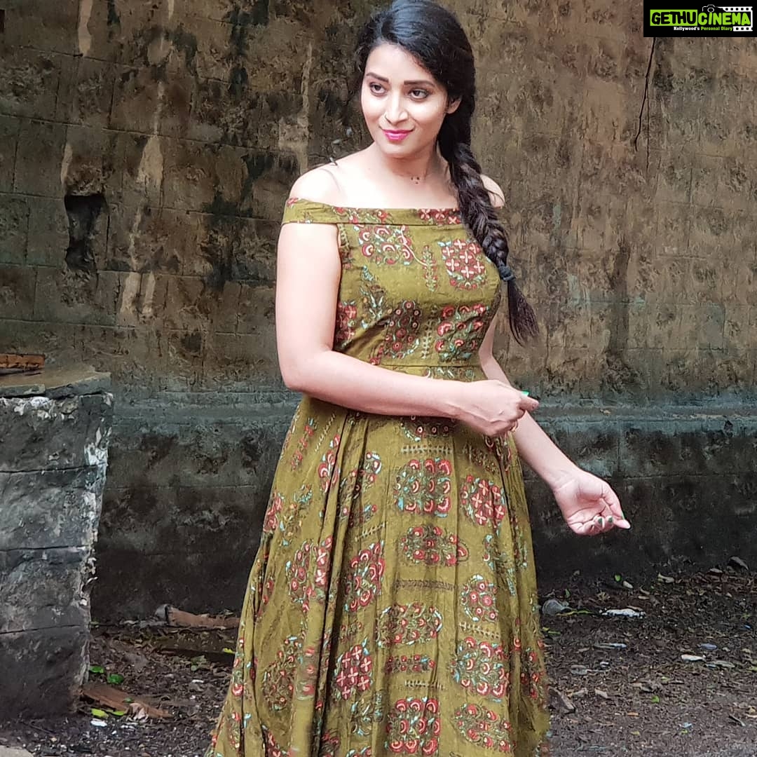 Bhanu Sri Mehra Instagram - Hello everyone 😘🤗 outfit by @kalamkari247