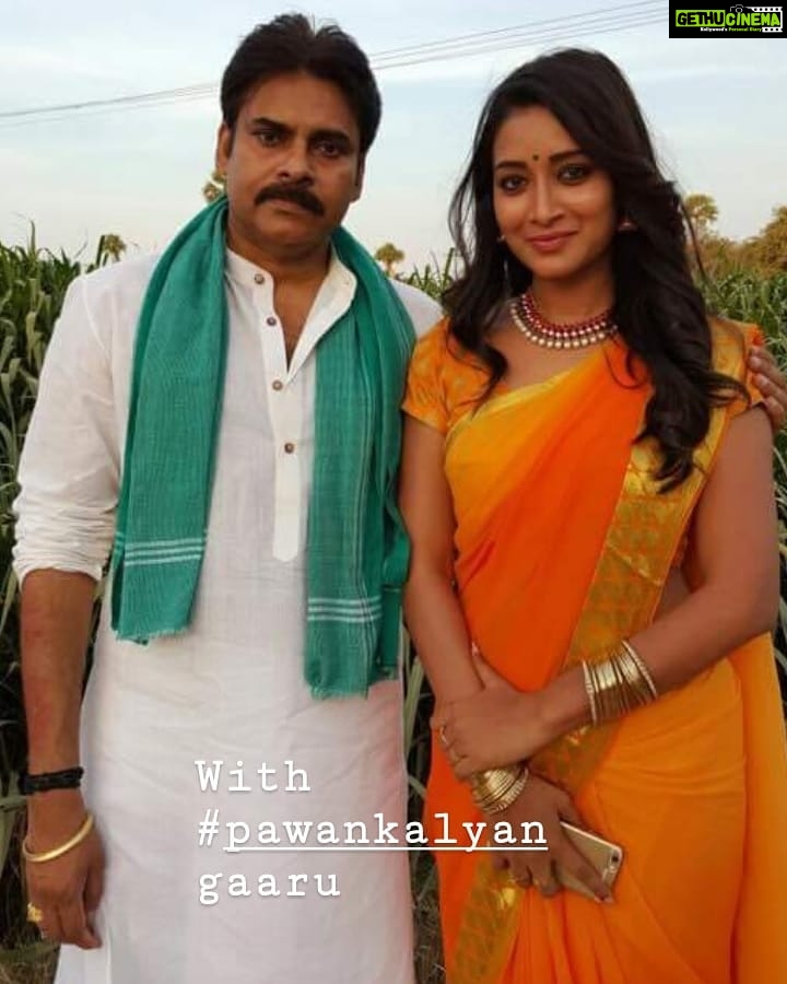 Bhanu Sri Mehra Instagram - Throwback from #katamarayudu 💟 #powerstar #powerstarpawankalyan @pawankalyan_fc #pawankalyan #pawanism✊ #powerstarpawankalyan #powerstarpawankalyanfans #BiggBossTelugu2 #bigbosstelugu #StarMaa #Hotstar #pawankalyan #follow #BhanuSri.