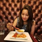 Bhanu Sri Mehra Instagram - Chicago lunch time had good food 😋😋