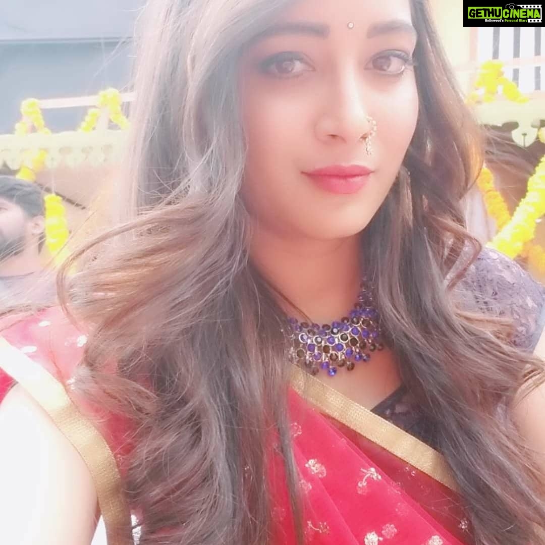 Bhanu Sri Mehra Instagram - Zee tv ugadi sambaralu 😍😘