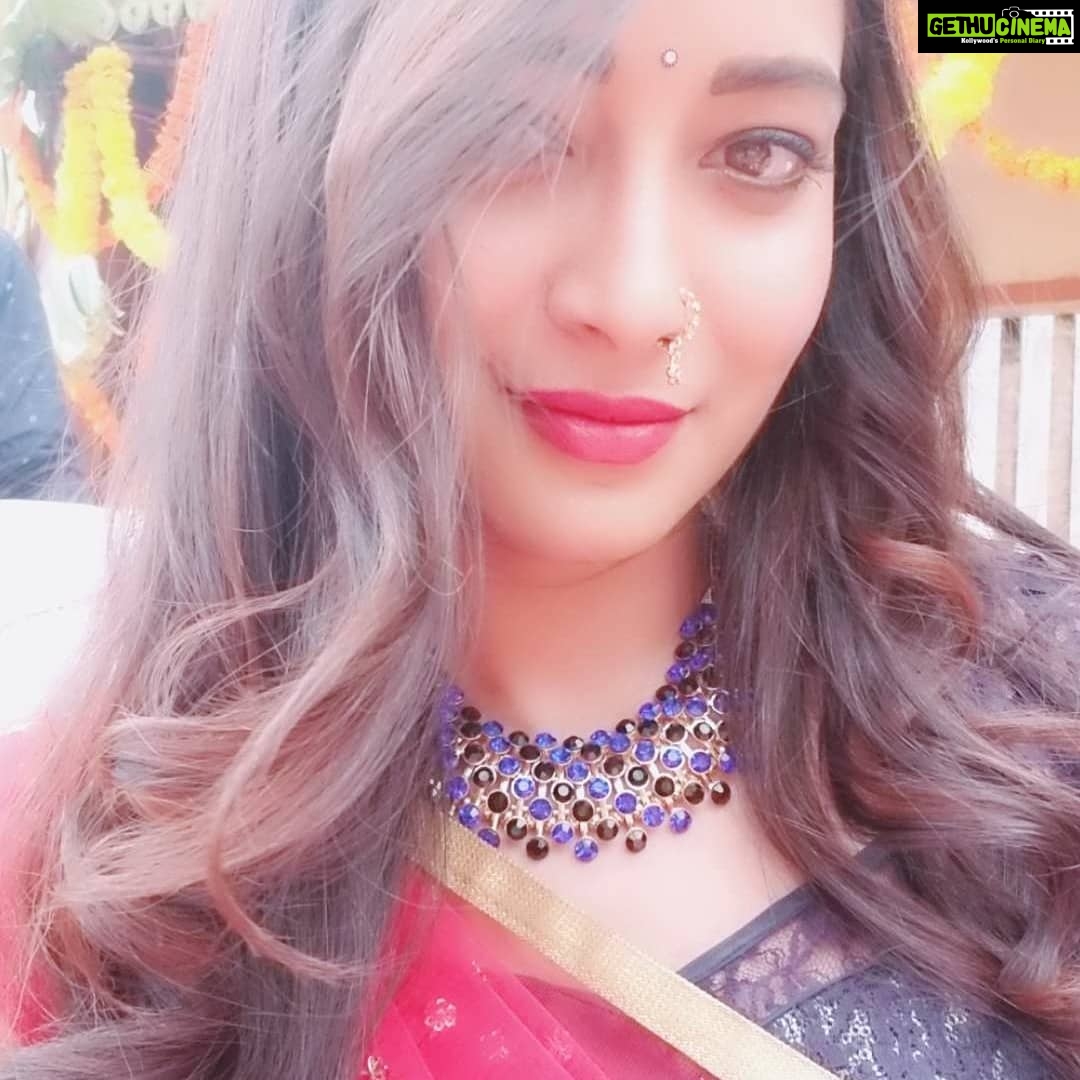 Bhanu Sri Mehra Instagram - Zee tv ugadi sambaralu 😍😘