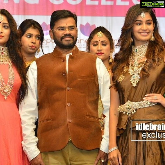 Actress Bhanu Sri Mehra HD Photos and Wallpapers February 2018 - Gethu Cinema Actress Bhanu Sri Mehra HD Photos and Wallpapers February 2018 - Gethu Cinema