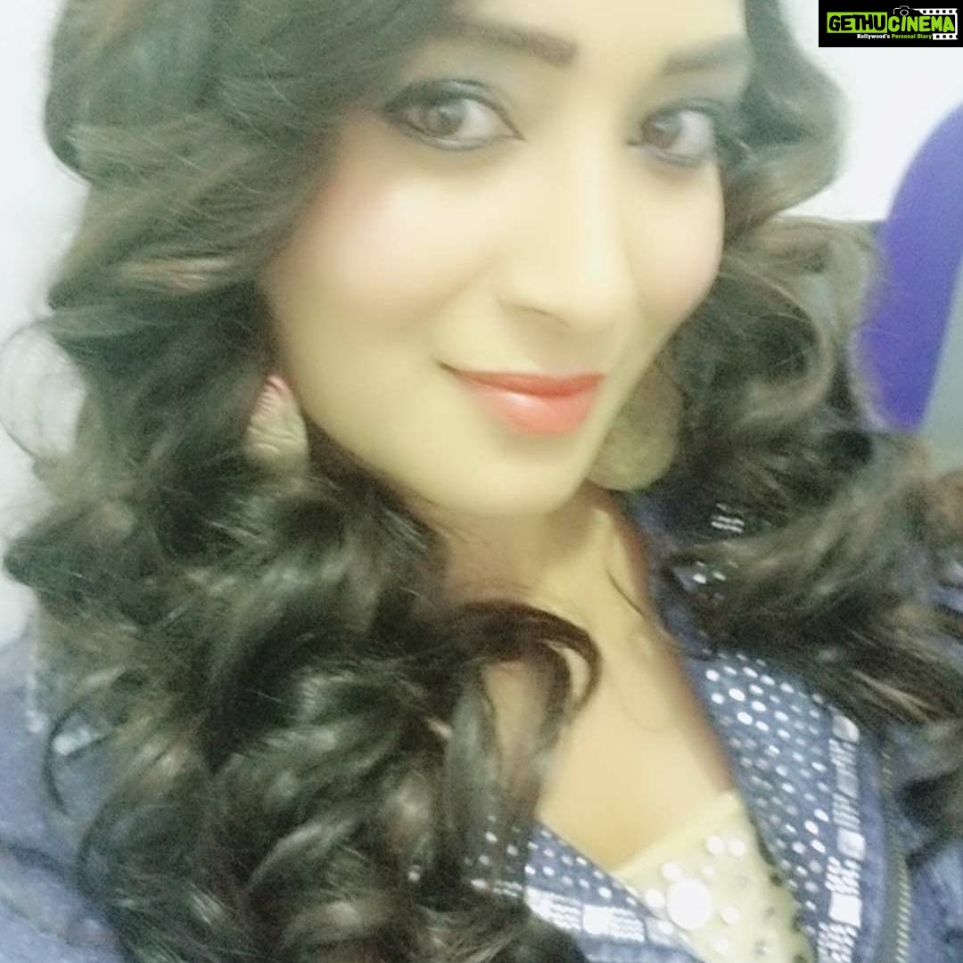 Bhanu Sri Mehra Instagram - Show time jus click 😘